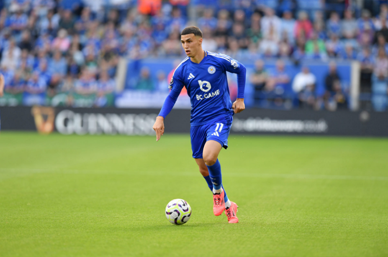 arsenal-doi-dau-liverpool-trong-cuoc-dua-gianh-chu-ky-tien-ve-leicester