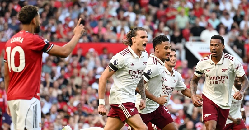 thang-mu-arsenal-van-bi-che-len-che-xuong