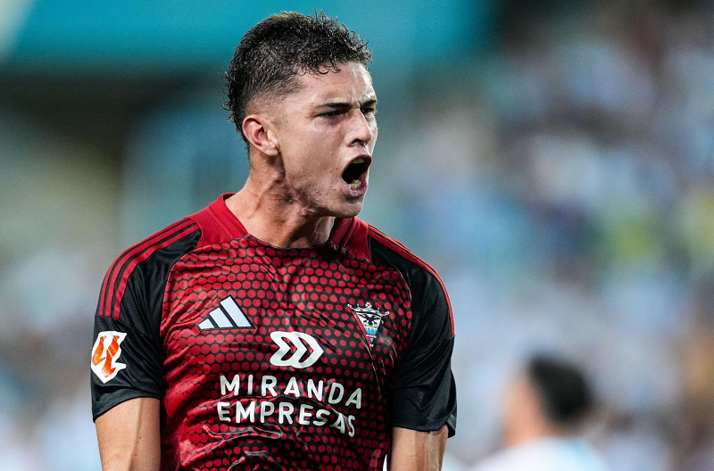 chelsea-de-mat-toi-may-ghi-ban-joaquin-panichelli-ngoi-sao-no-sung-7-ban-sau-8-tran-tai-ligue-1